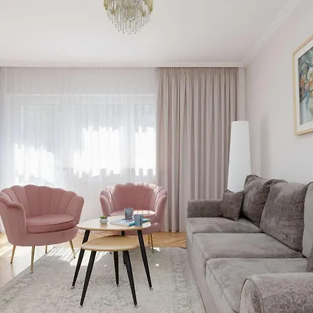 Apartamento Beautiful In The Center Near The Palace Of Culture And Science By Renters *