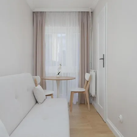 Beautiful In The Center Near The Palace Of Culture And Science By Renters * Varsóvia